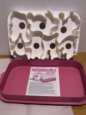 Tupperware Pink and White Animal-Shaped Jelly Mold Set B3